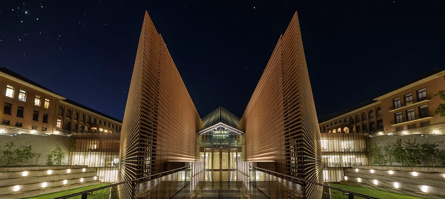 uandes_campus_noche_LARGA